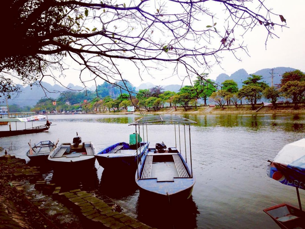 Visiting Duc Wharf is the first step in experiencing the cultural and spiritual richness of the Perfume Pagoda